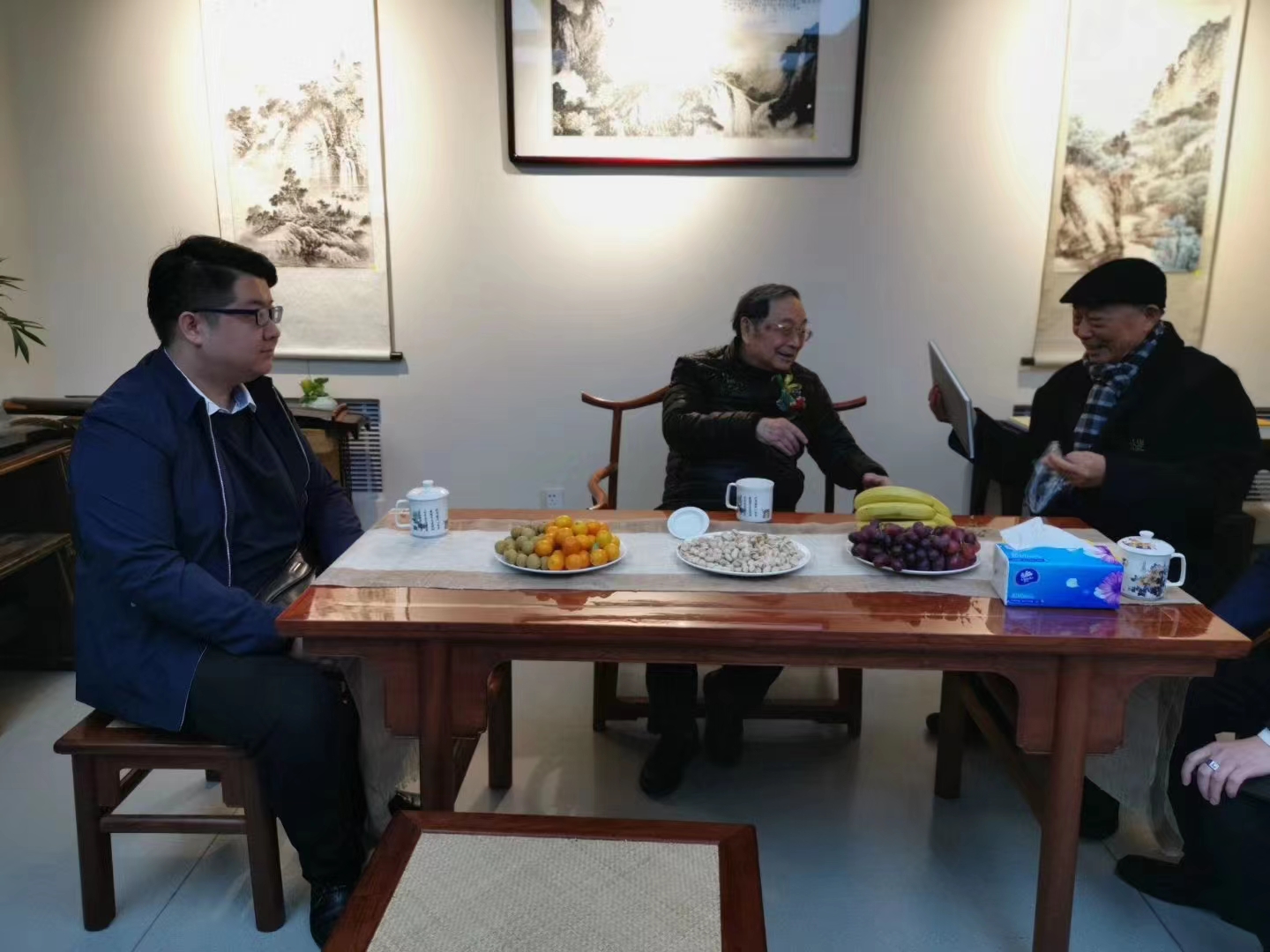 强国智库秘书王金良陪同全国人大副委员蒋正华、农业部原副部长刘坚参加会议