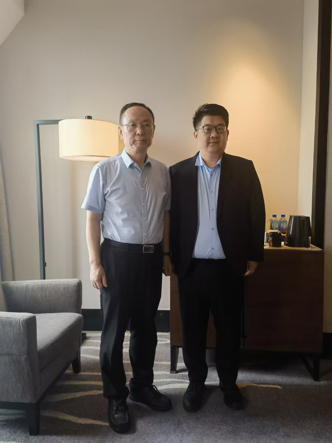 强国智库秘书长王金良、执行主任李学武拜会中国国际经济交流中心副理事长王一鸣