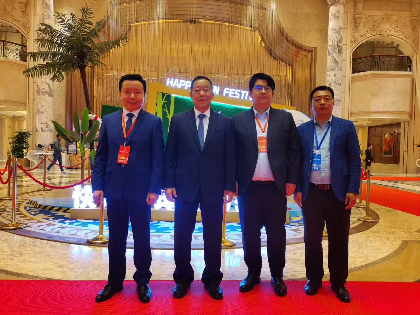 强国智库秘书长王金良、执行主任李学武、合作发展部部长刘庆国拜会十二届全国政协副主席刘晓峰